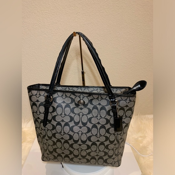 Coach GUC Peyton Signature Zip Top Large Tote Shoulder Bag - Picture 3 of 14